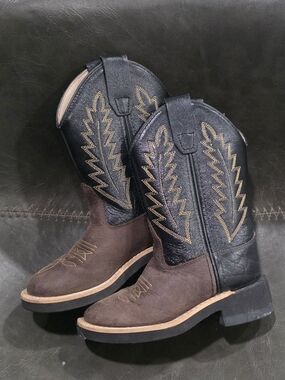 Old West Little Boys' Western Boots classic style, pull on boots size 8.5
